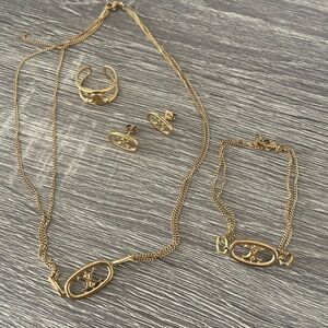Elegant Gold Jewelry Set